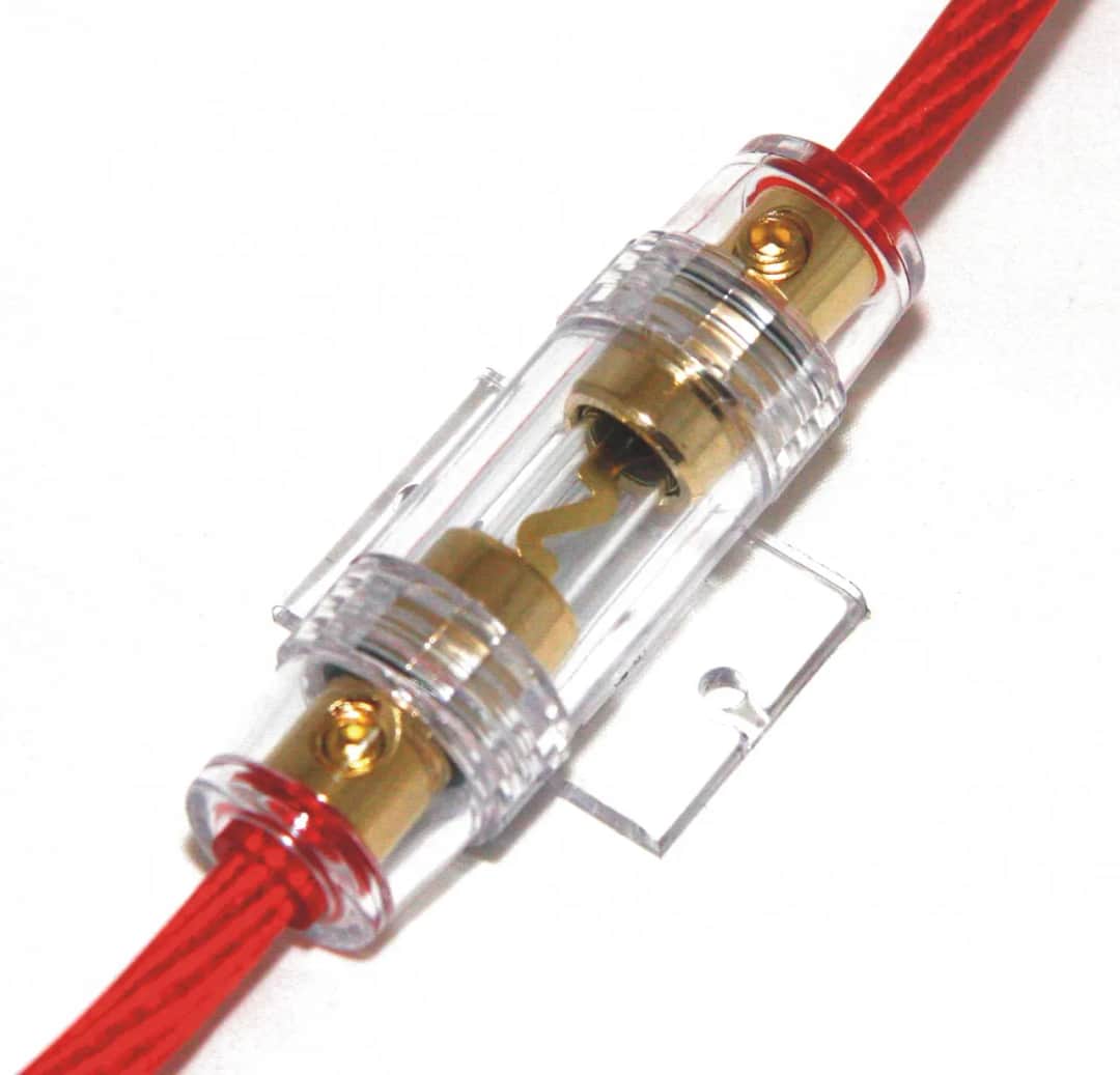 Oto kroki bezpiecznego podłączenia bezpiecznika. Uniknij zwarcia! Oto kroki bezpiecznego podłączenia bezpiecznika. Uniknij zwarcia!