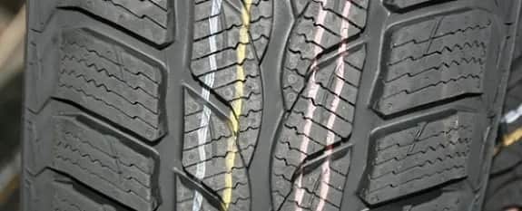 Co naprawdę mówią napisy na oponach o Twoim bezpieczeństwie? Test