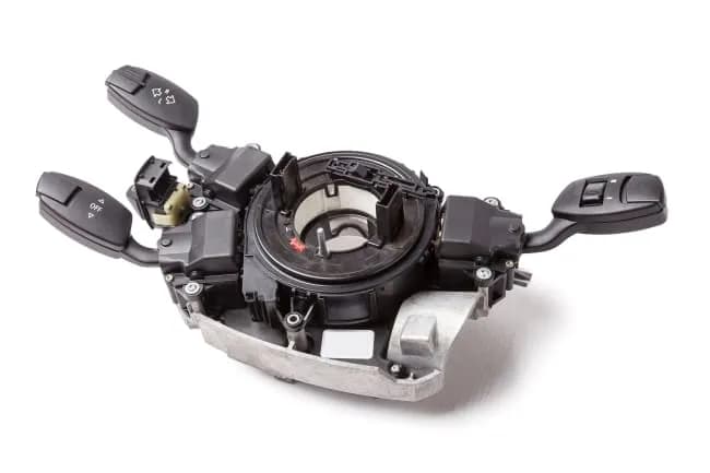 Czujnik kąta skrętu G85 - Kluczowa rola i prawidłowa kalibracja dla bezpieczeństwa jazdy