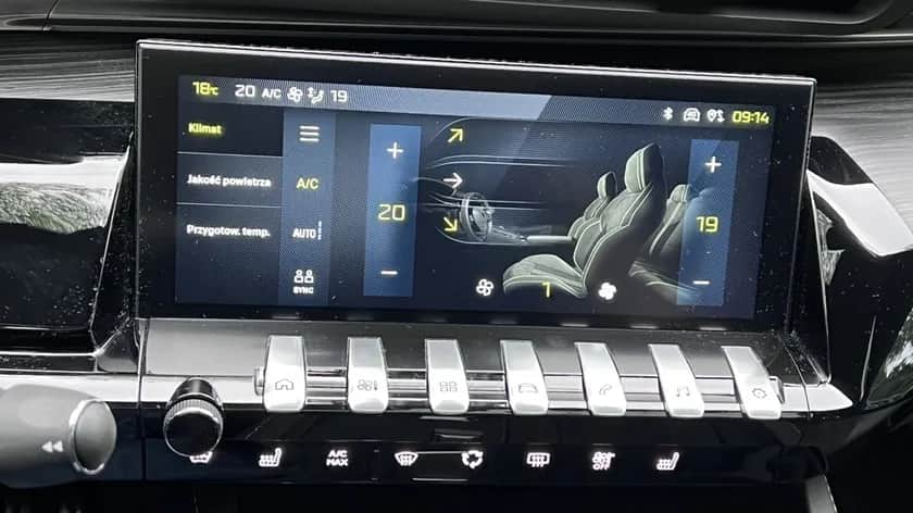 Które wnętrze Peugeota zaskoczy komfortem? Test topowych modeli