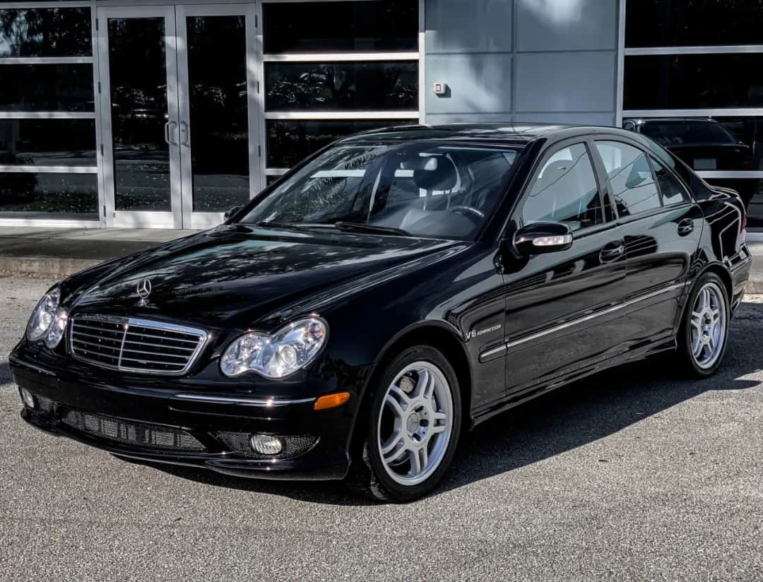 Mercedes-Benz C32 AMG: wszystko, co musisz wiedzieć przed zakupem