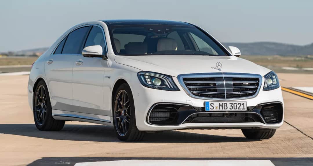 Mercedes-Benz W222 S-Class: Wszystko, co musisz wiedzieć o luksusie