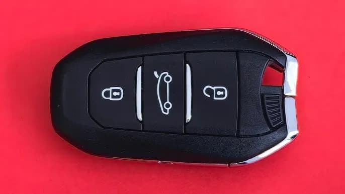 Jak złożyć kluczyk Peugeot po wymianie baterii: kompletna instrukcja