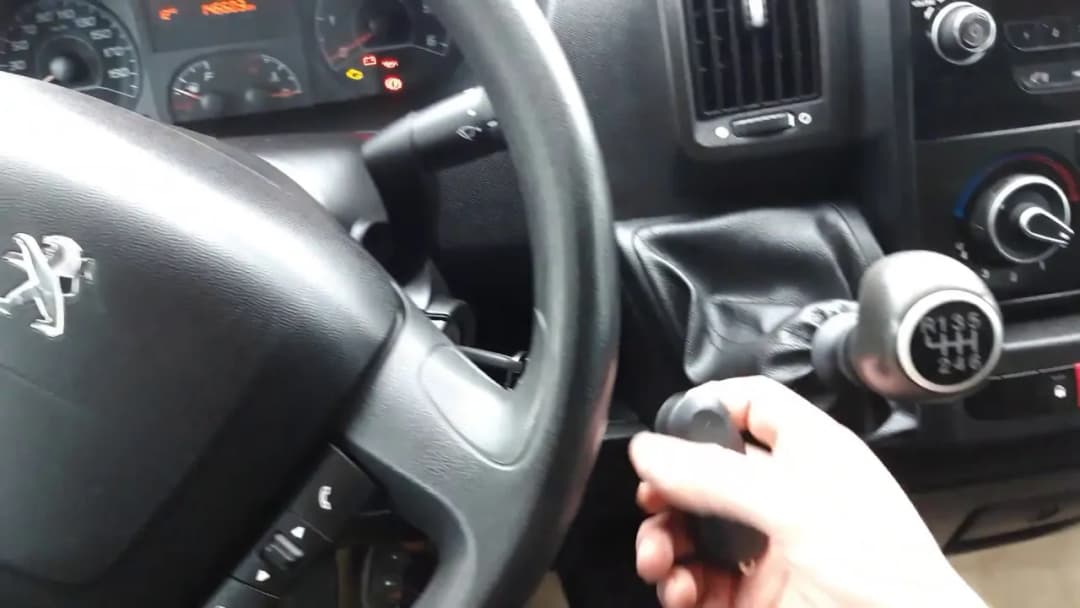 Jak zakodować kluczyk Citroen Jumper - poradnik samodzielnego programowania