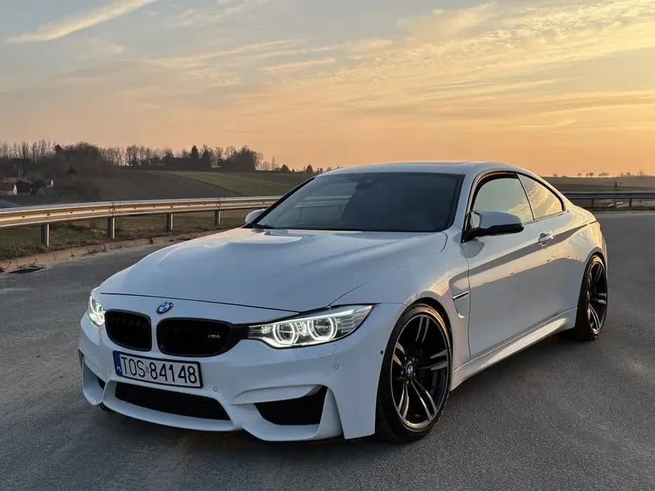 BMW M4 F80 - Niezwykłe osiągi i unikalne cechy, które zaskakują