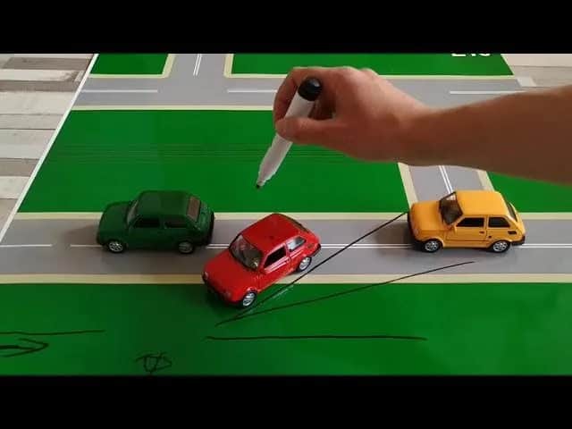 5 trików które ułatwią parkowanie tyłem. Naucz się tego w godzinę