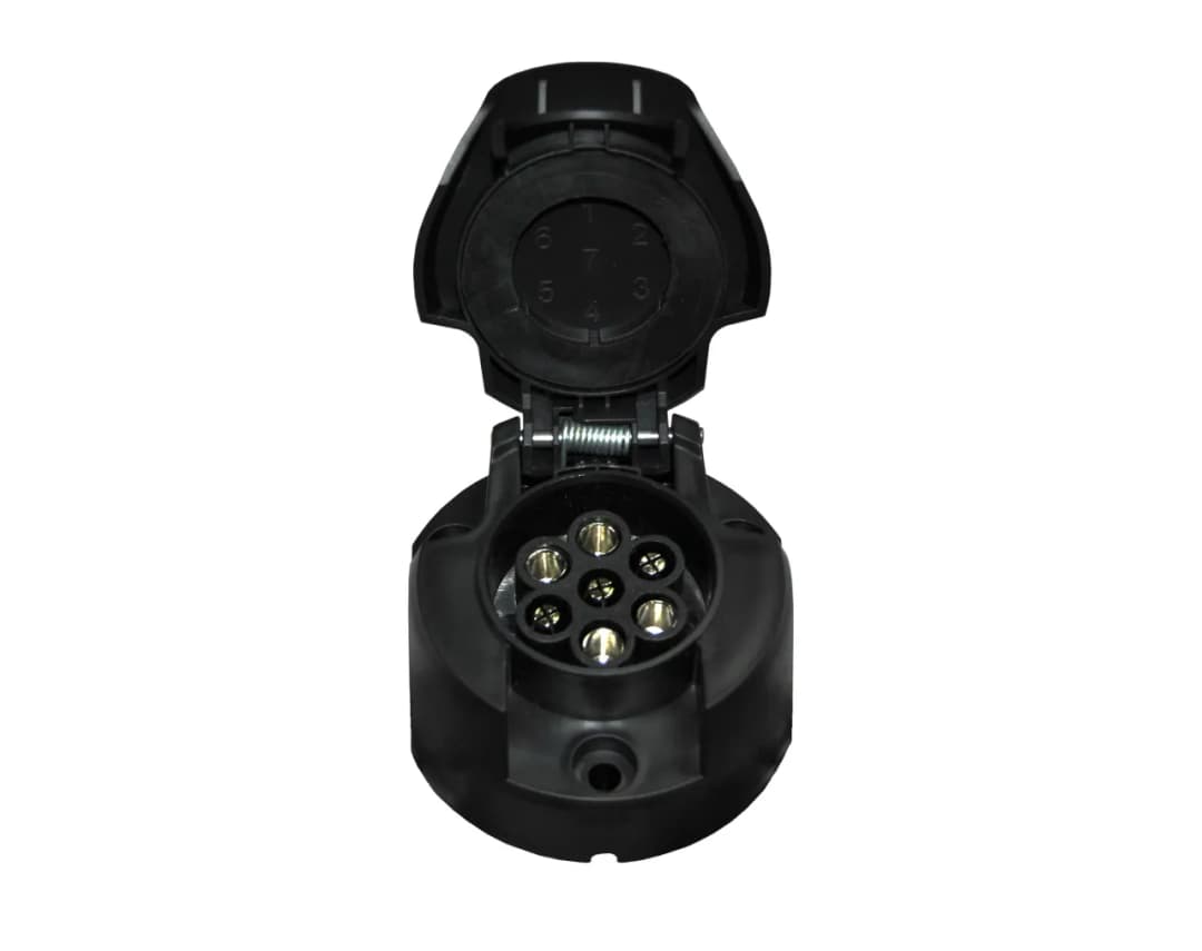 Jaką przejściówkę do przyczepki wybrać? 5 cech bezpiecznej jazdy