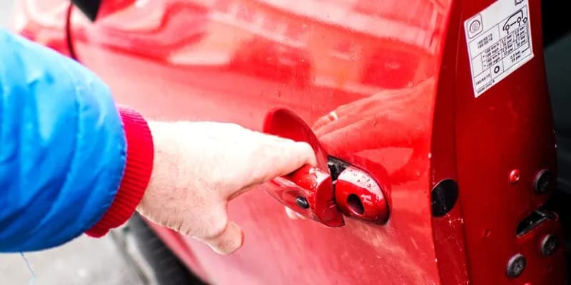 Jak otworzyć golfa 5 bez kluczyka - skuteczne sposoby awaryjnego dostępu